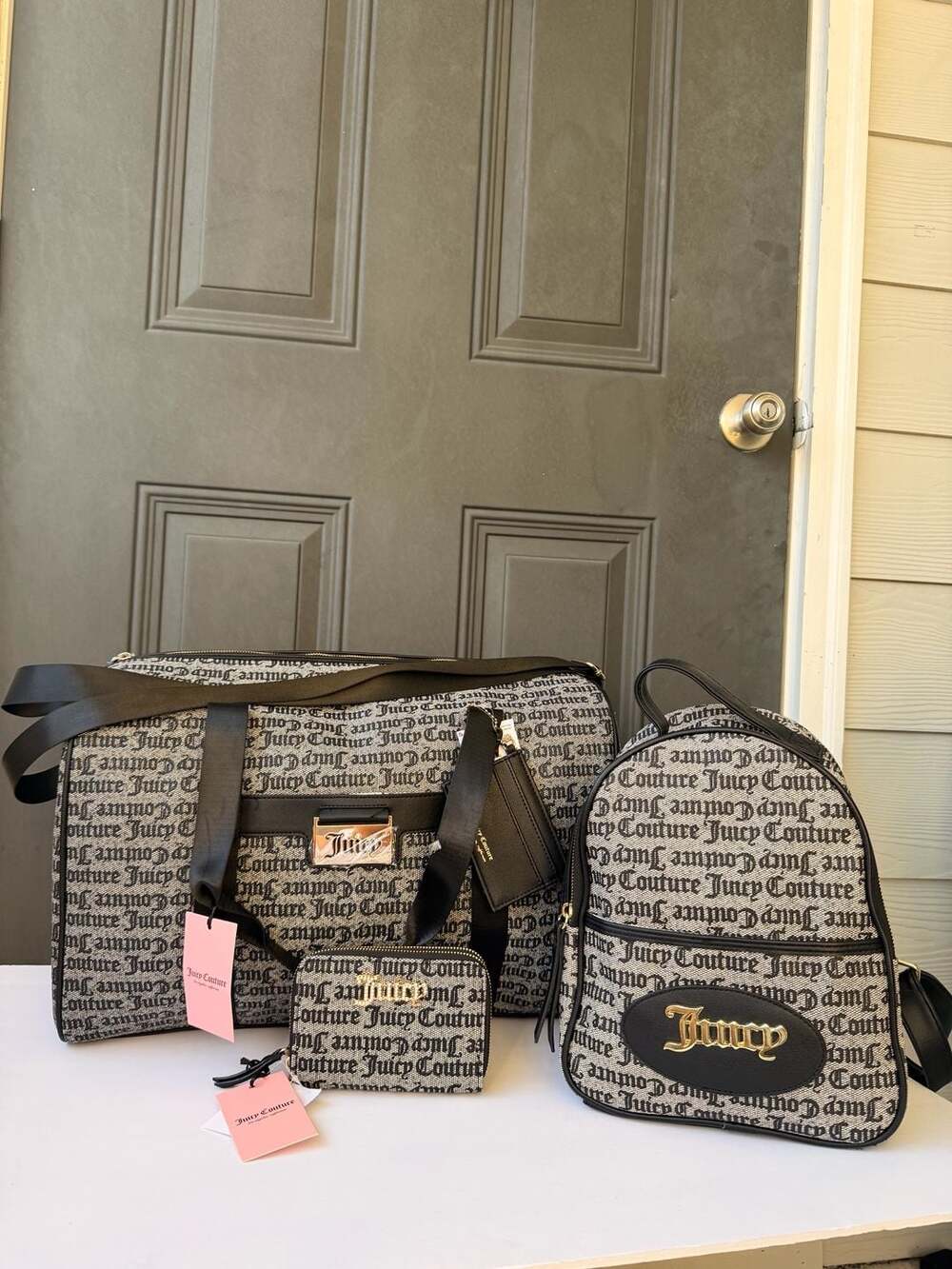 Set 9f 4 Juicy Couture Miss Juicy black, grey and gold
